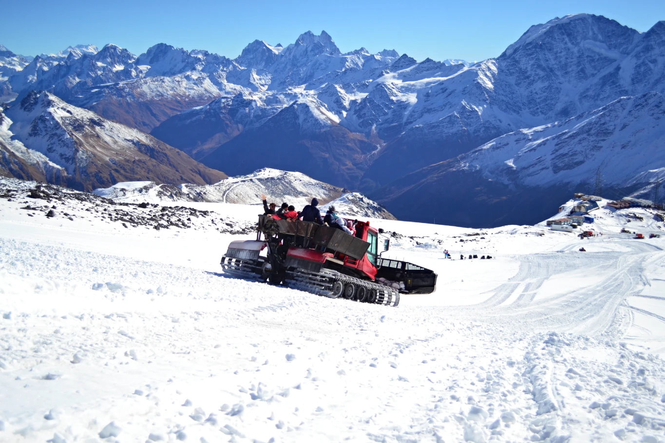 group people riding mountains retrac