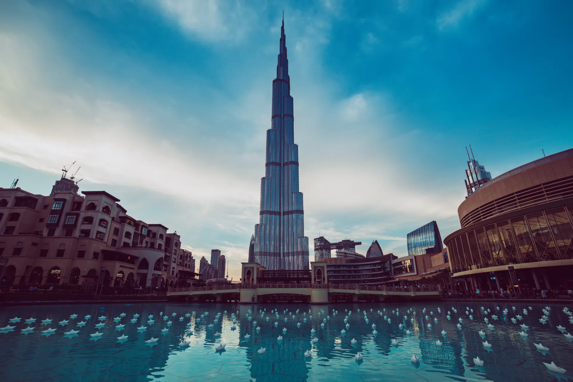 burj khalifa dubai uae tallest skyscraper building world travel attraction with blue pool foreground